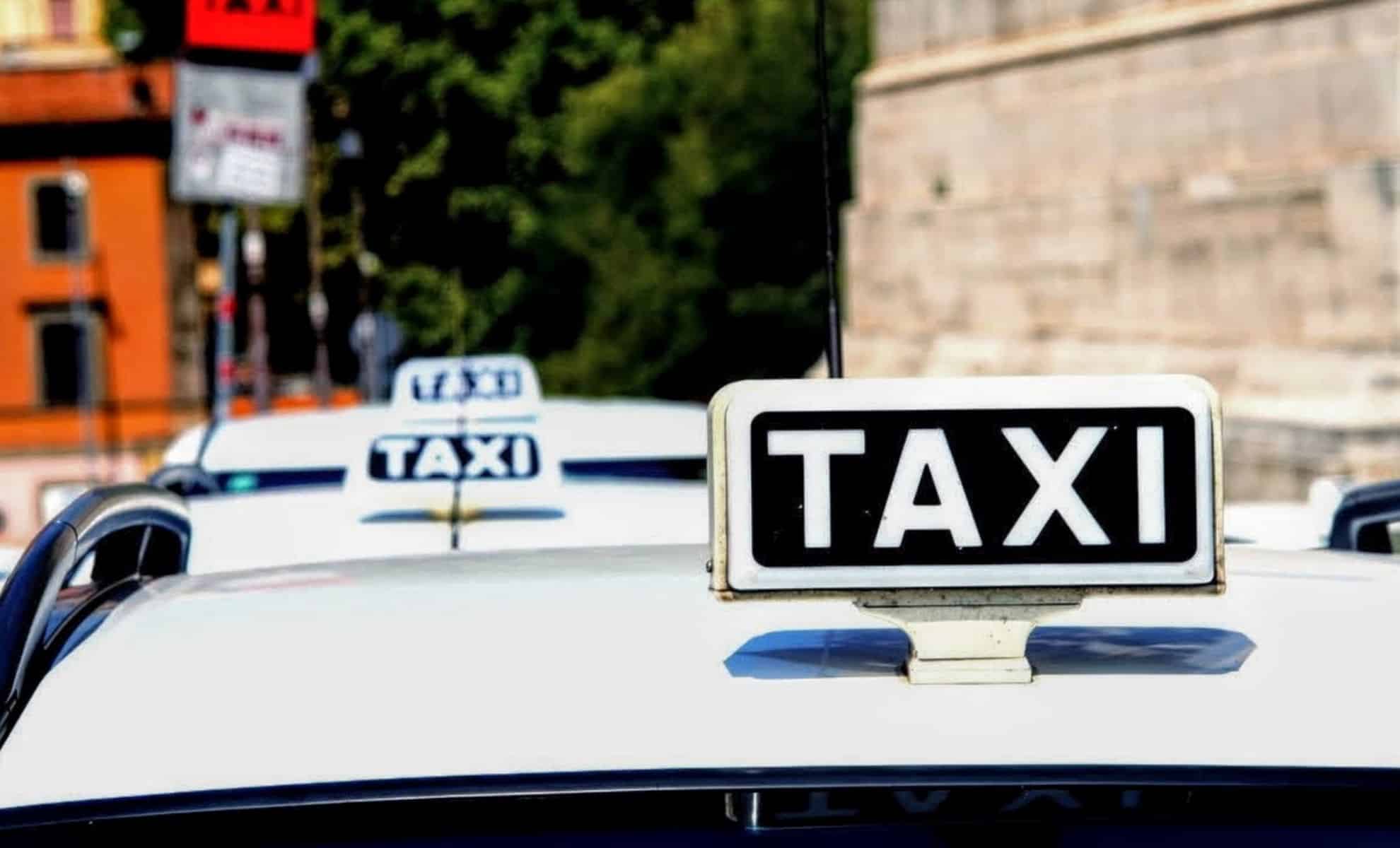La Rivoluzionaria Iniziativa Italiana Taxis Gratuiti Per Chi Ha Festeggiato Troppo!